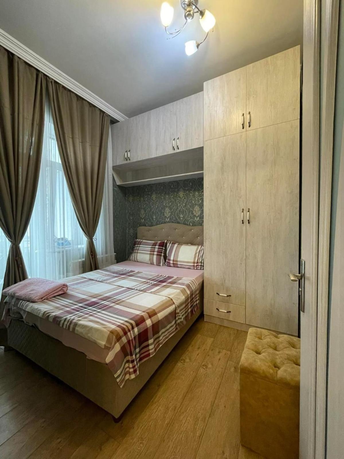 Квартира На Первой Линии Моря Batumi Exteriör bild
